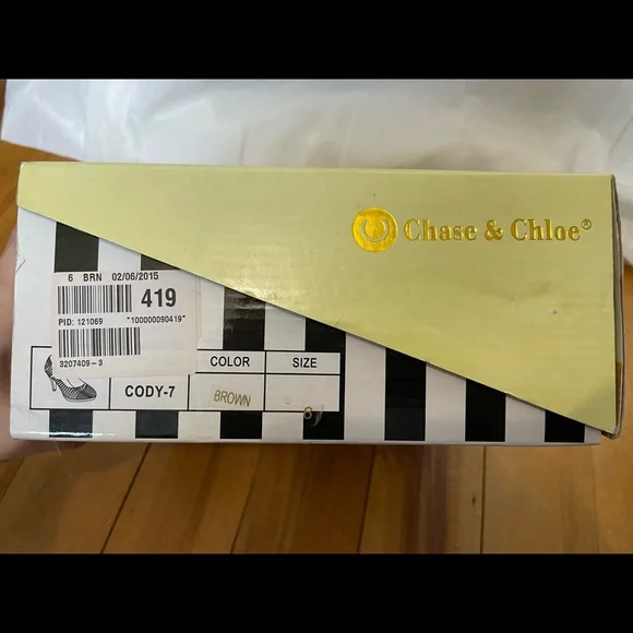 Chase & Chloe heels size 6 - Picture 4 of 4